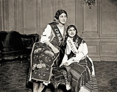 Svetozar Grdijan: Serbian and Croatian beauty queens in their traditional costumes, near Belgrade, around 1930. Borba Fotodokumentacija
